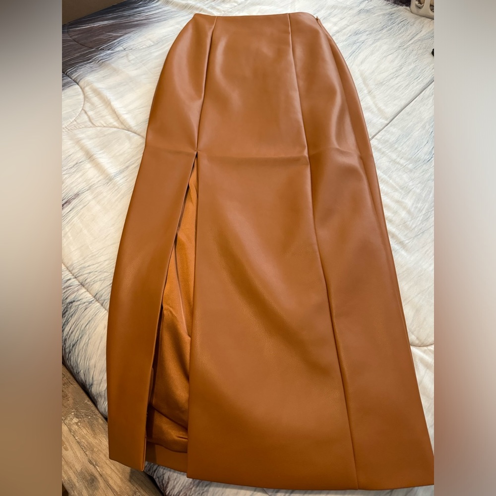 Long Pleather Skirt : Split To Knee : Womens XS : Never Worn